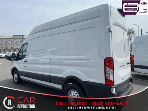 Used 2022 Ford Transit 250 148 High Roof AWD image 6