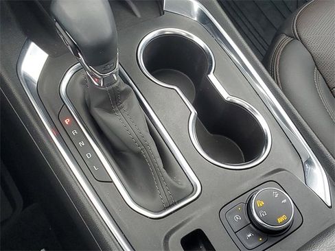 Used 2023 Chevrolet Traverse High Country image 30