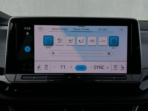 Used 2025 Volkswagen Atlas Cross Sport SE image 28