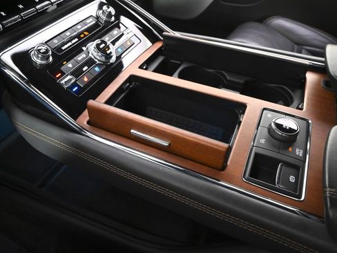 Certified 2024 Lincoln Navigator L Black Label image 32