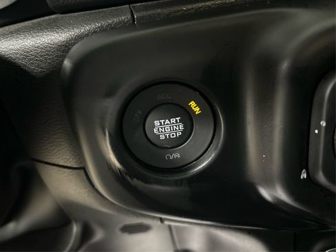 Used 2023 Jeep Wrangler Unlimited Sahara w/ Cold Weather Group AWD/4WD image 27