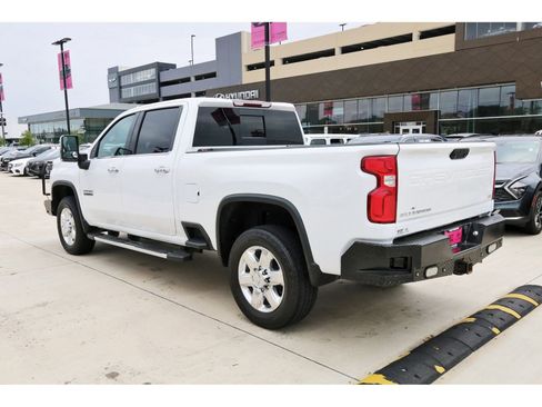 Used 2020 Chevrolet Silverado 2500 LTZ w/ LTZ Texas Edition AWD/4WD image 6