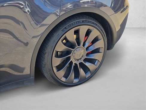 Used 2023 Tesla Model Y Performance image 20