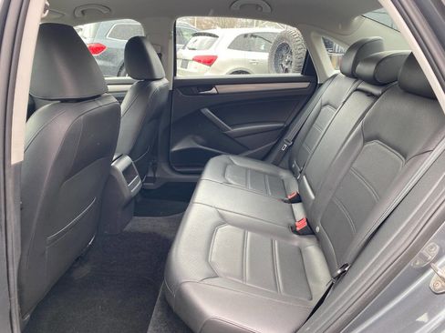 Used 2015 Volkswagen Passat 1.8T Limited Edition image 21