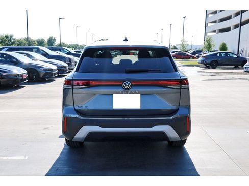 Used 2025 Volkswagen Tiguan S FWD image 7