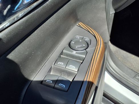 Used 2020 GMC Acadia SLE FWD image 20