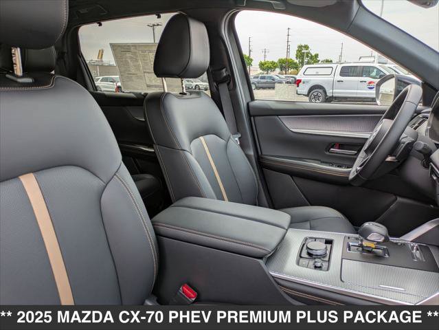 Used 2025 MAZDA CX-70 Plug-In Hybrid w/ Premium Plus AWD/4WD image 14
