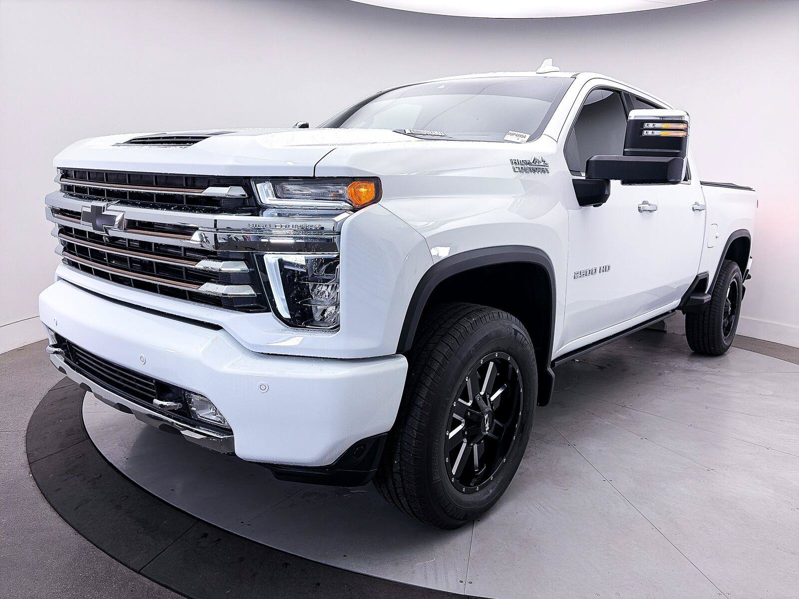 Used 2022 Chevrolet Silverado 2500 High Country w/ Z71 Off-Road Package AWD/4WD image 16