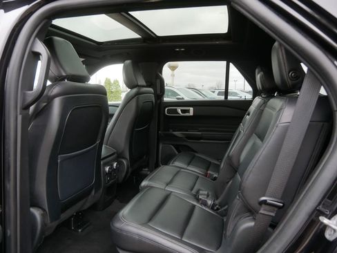 Certified 2020 Ford Explorer XLT w/ Equipment Group 202A AWD/4WD image 16