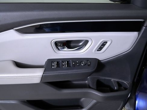 Used 2025 Honda Pilot Touring image 20