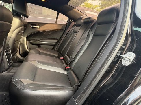 Used 2021 Dodge Charger SXT w/ Plus Group RWD image 18
