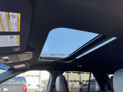 Used 2023 Ford Explorer ST w/ Equipment Group 401A image 17