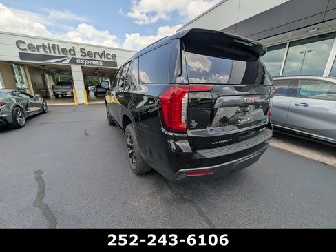 Used 2022 GMC Yukon AT4 w/ Technology Package AWD/4WD image 8
