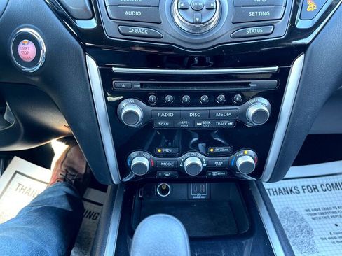 Used 2019 Nissan Pathfinder S image 20