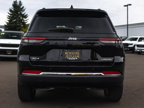 New 2025 Jeep Grand Cherokee Laredo X w/ Luxury Tech Group I AWD/4WD image 9