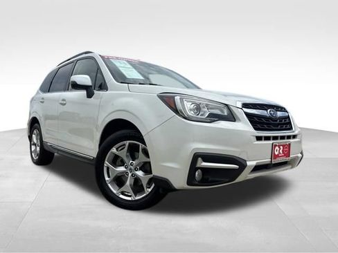 Used 2018 Subaru Forester 2.5i Touring AWD/4WD image 2
