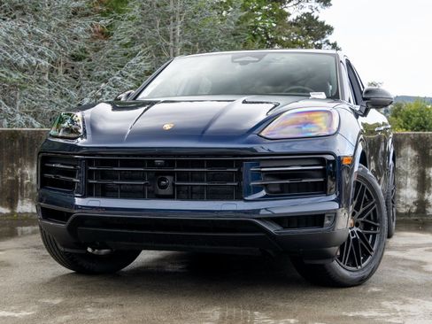 New 2026 Porsche Cayenne Coupe image 7