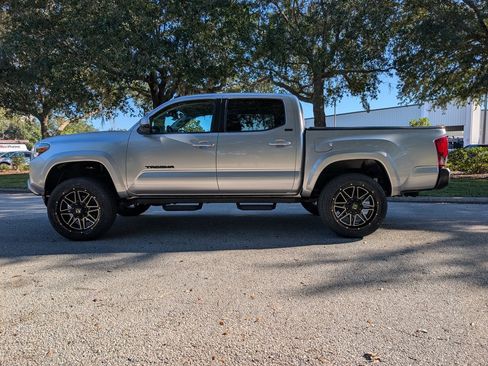 Used 2021 Toyota Tacoma SR5 image 5