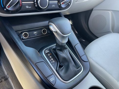 Certified 2025 Kia Soul LX FWD image 25