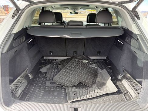 Used 2023 Audi Q5 2.0T Premium w/ Convenience Package image 23