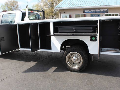 Used 2018 Ford F450 XL w/ Power Equipment Group AWD/4WD image 39