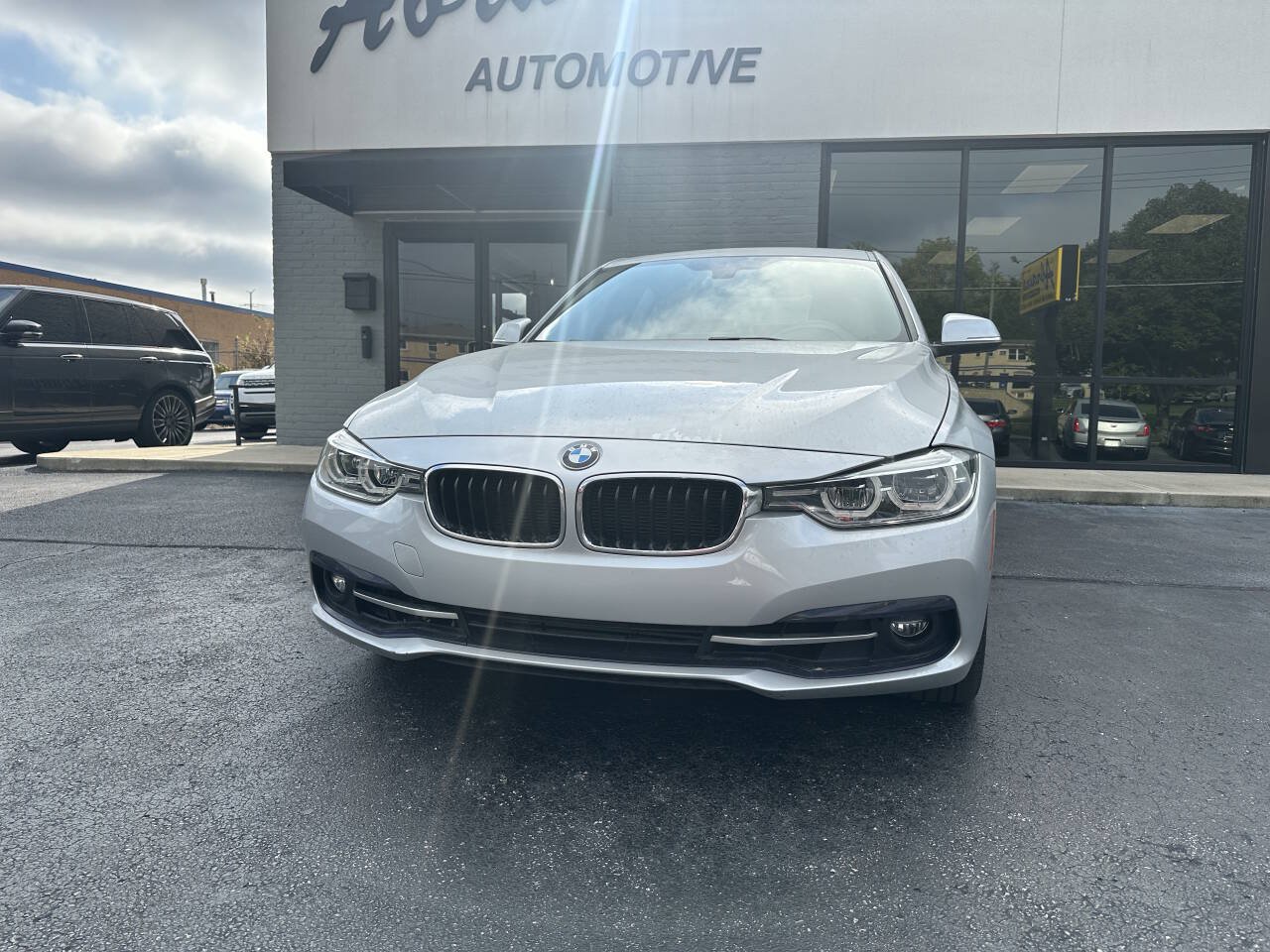 Used 2016 BMW 328i xDrive Sedan w/ Premium Package AWD/4WD image 4