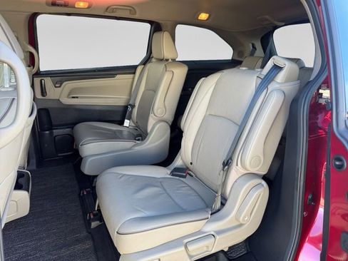 Used 2023 Honda Odyssey Elite image 22