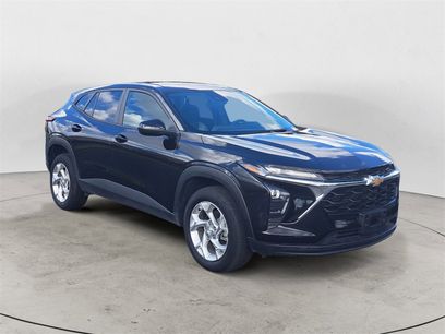 Used 2024 Chevrolet Trax LS w/ LS Convenience Package