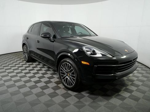 Certified 2023 Porsche Cayenne image 28