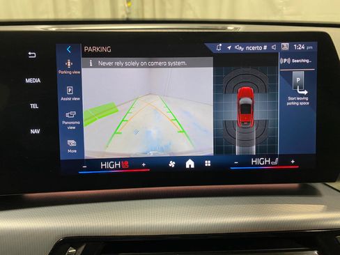 Certified 2025 BMW X2 xDrive28i w/ Convenience Package image 12