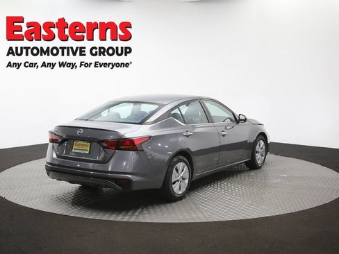 Used 2023 Nissan Altima 2.5 S FWD image 39