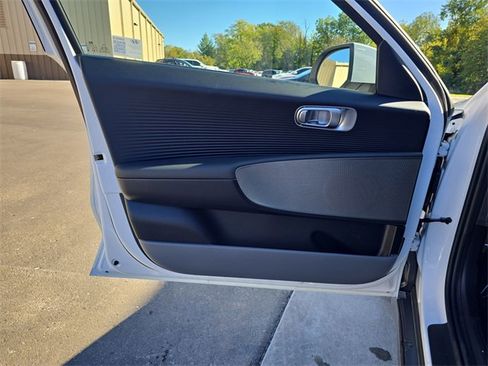 New 2025 Hyundai Ioniq 6 SE image 13