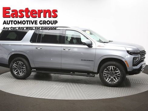 Used 2025 Chevrolet Suburban Z71 image 49