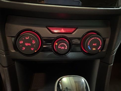 Used 2018 Subaru Crosstrek 2.0i Premium w/ Eyesight System image 30