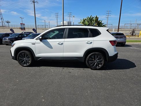 Used 2023 Volkswagen Taos S FWD image 8