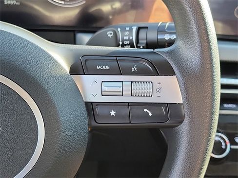 Used 2025 Hyundai Sonata SE image 6