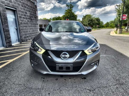 Used 2017 Nissan Maxima SR FWD image 3