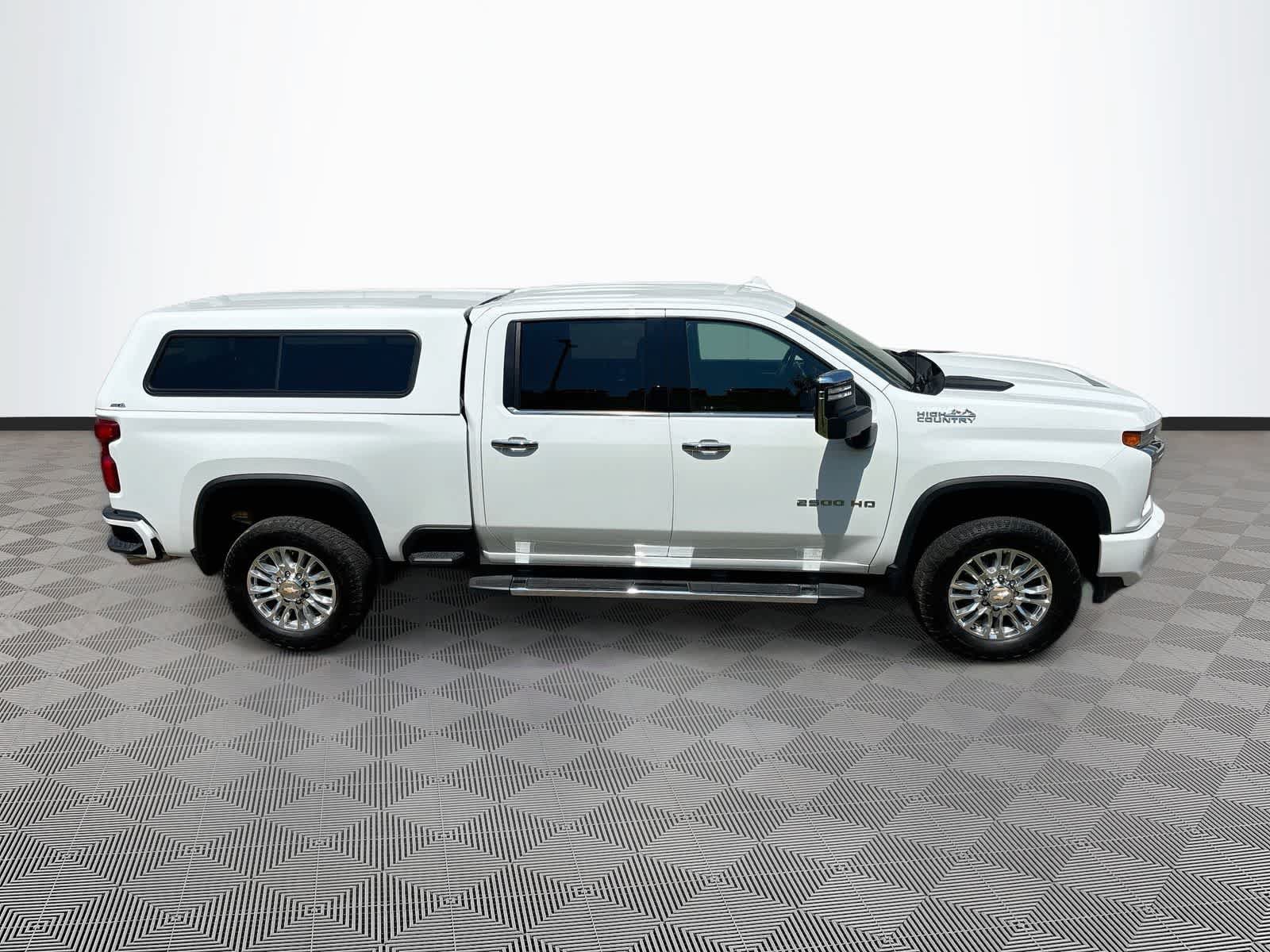 Used 2022 Chevrolet Silverado 2500 High Country w/ Safety Package II AWD/4WD image 4