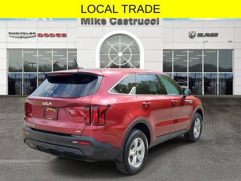Used 2023 Kia Sorento LX AWD/4WD image 4