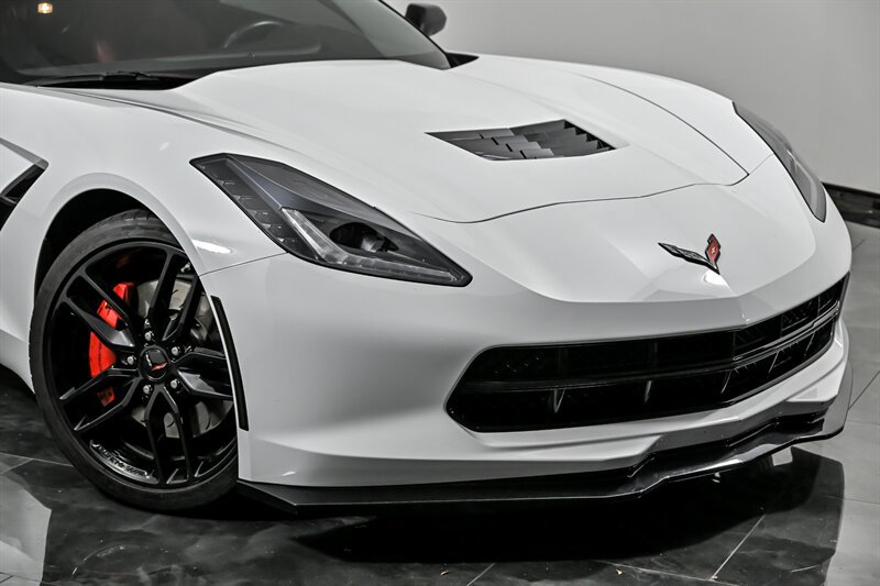 Used 2016 Chevrolet Corvette Stingray Coupe w/ Battery Protection Package RWD image 2