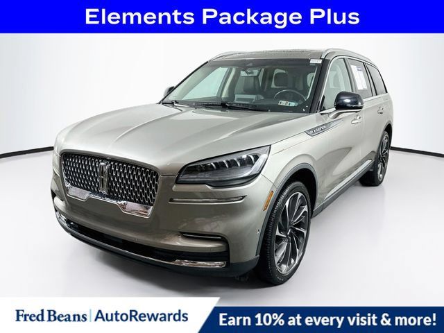 Used 2023 Lincoln Aviator Reserve w/ Equipment Group 201A AWD/4WD image 3