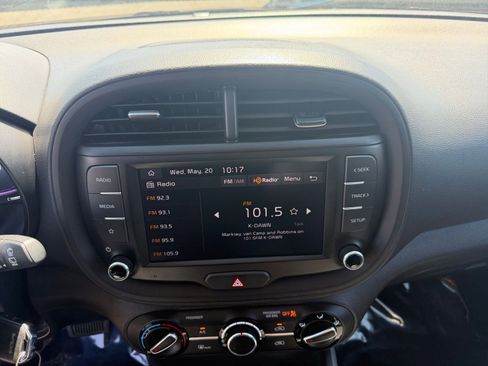 Used 2023 Kia Soul LX w/ Option Group 015 FWD image 20
