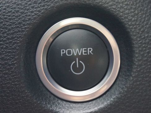 Used 2023 Toyota Corolla SE AWD/4WD image 8