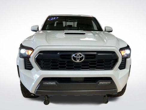 Certified 2024 Toyota Tacoma TRD Sport w/ TRD Sport Upgrade Package AWD/4WD image 8