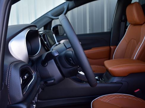 New 2026 Chrysler Pacifica Pinnacle image 58