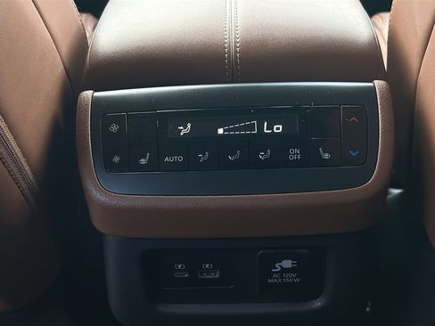 Used 2023 Nissan Pathfinder Platinum w/ Cargo Package FWD image 18