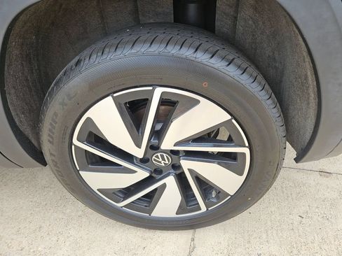 Used 2025 Volkswagen Atlas SE AWD/4WD image 25