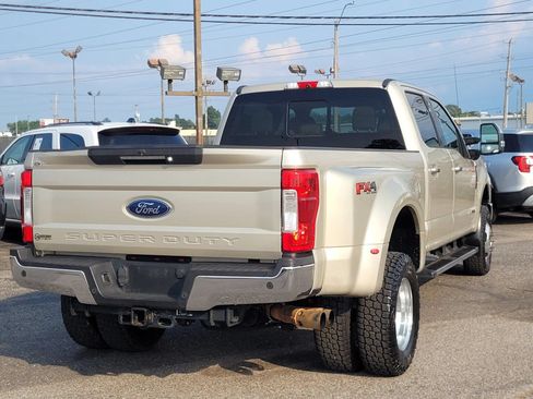Used 2018 Ford F350 Lariat w/ Lariat Ultimate Package AWD/4WD image 9