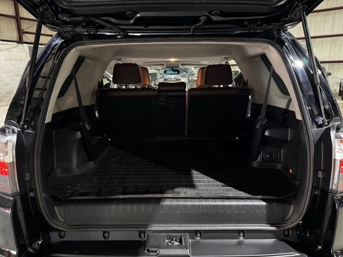 Used 2017 Toyota 4Runner Limited image 17