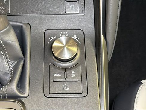 Certified 2025 Lexus IS 350 F Sport image 23